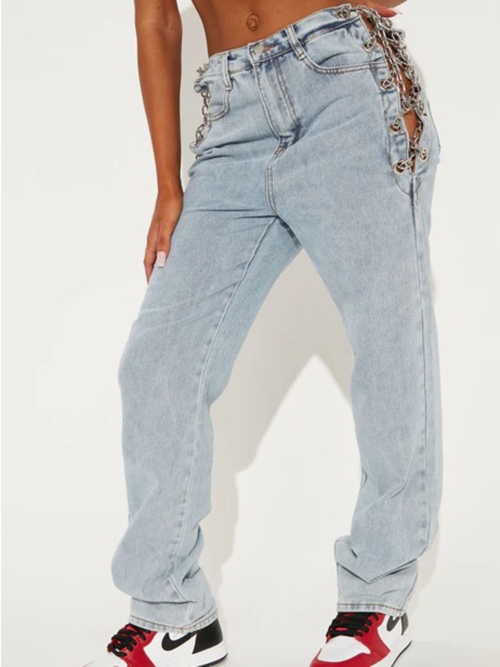 Fashion-Nova Lightwash Chain Baggy Jeans
